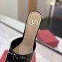 Valentino VLOGO SIGNATURE PATENT LEATHER SLIDE SANDAL