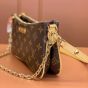 LV Liv Pochette