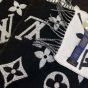 LV Essential scarf