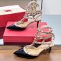 Valentino ROCKSTUD CAGED PUMP