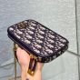 30 Montaigne Call'in Dior Phone Holder