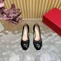 Valentino BOWOW PUMPS IN KIDSKIN 