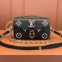 LV Pochette Métis East West