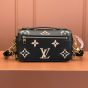 LV Pochette Métis East West