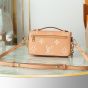 LV Pochette Métis East West