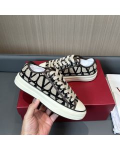 Valentino TOILE ICONOGRAPHE TOTALOOP LOW-TOP SNEAKER
