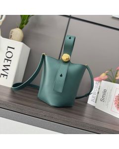 LOEWE Mini Pebble bucket in smooth calfskin