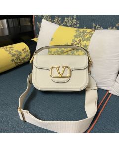 VALENTINO GARAVANI ALLTIME GRAINY CALFSKIN SHOULDER BAG