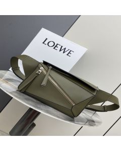 LOEWE Small Puzzle bumbag in classic calfskin