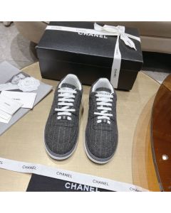 CHANEL Sneakers