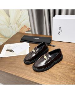 CELINE UNIVERSITÉ TRIOMPHE CHAIN LOAFFER in POLISHED BULL