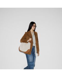 Gucci B medium shoulder bag