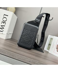 LOEWE Molded Sling in smooth calfskin