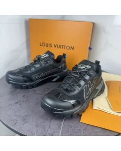LV Runner Tatic Sneaker