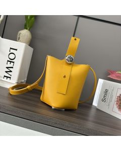 LOEWE Mini Pebble bucket in smooth calfskin