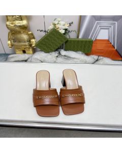 Gucci Signoria slide sandal