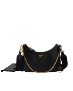 Prada Re-Edition 2005 Saffiano leather bag