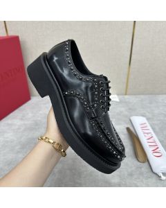 VALENTINO GARAVANI GENTLEGLAM DERBY SHOE IN CALFSKIN