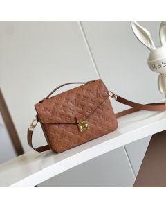 LV Pochette Métis