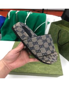 Gucci Men's GG slide sandal