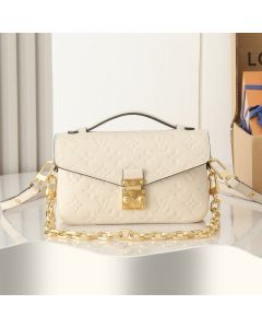 LV Pochette Métis East West