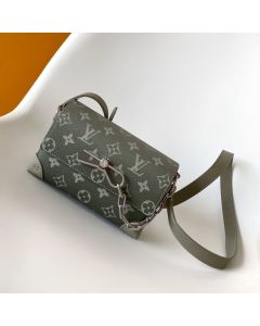 LV Steamer Wearable Wallet