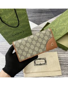 Gucci GG Emblem continental wallet
