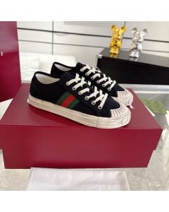 Gucci Men's sneaker with Web