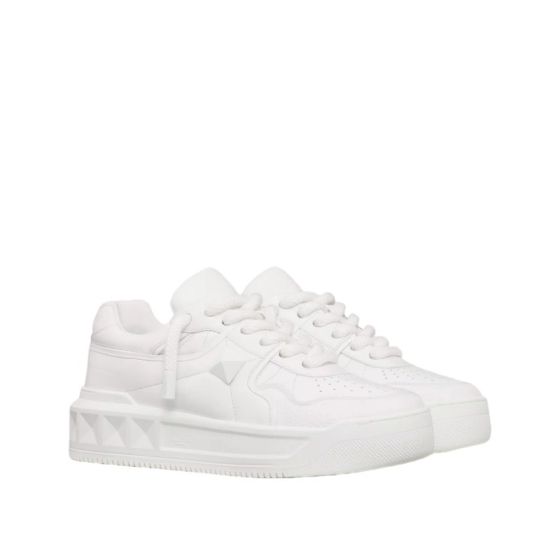 Valentino ONE STUD XL NAPPA LEATHER LOW-TOP SNEAKER