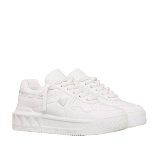 Valentino ONE STUD XL NAPPA LEATHER LOW-TOP SNEAKER