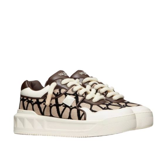 Valentino ONE STUD XL LOW-TOP SNEAKER IN NAPPA LEATHER AND TOILE ICONOGRAPHE FABRIC