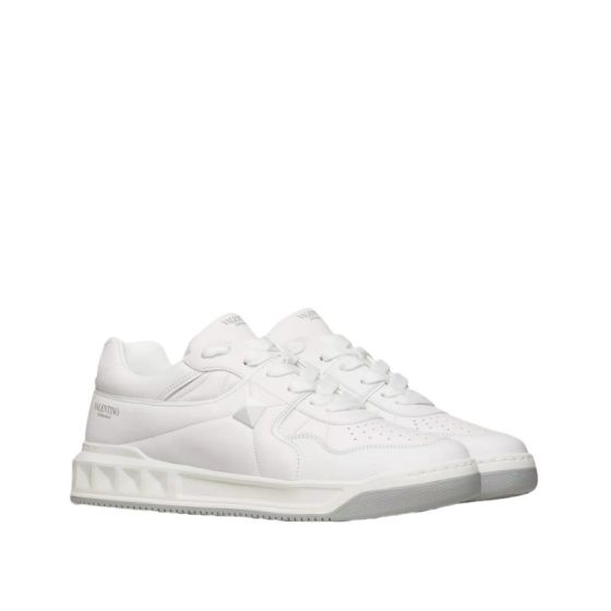Valentino ONE STUD LOW-TOP NAPPA SNEAKER
