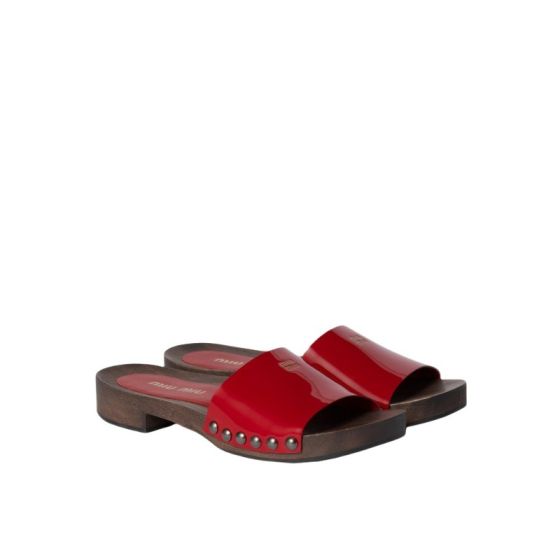 MIU MIU Patent leather clogs