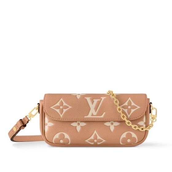 LV Wallet On Chain Ivy