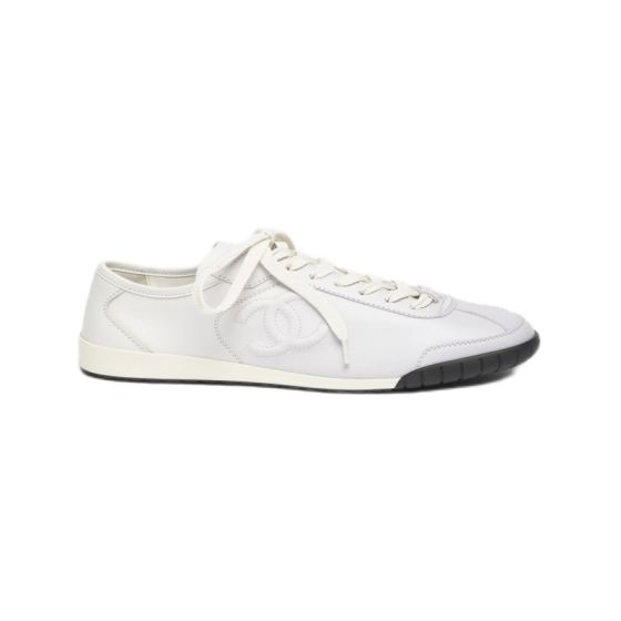CHANEL Sneakers