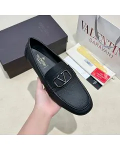Valentino VLOGO SIGNATURE GRAINY CALFSKIN DRIVING SHOE