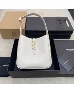 YSL LE 5 À 7 supple small IN GRAINED LEATHER