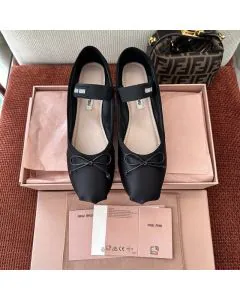 MIU MIU Satin ballerinas