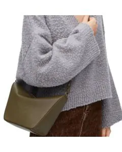 LOEWE Mini Hammock hobo in classic calfskin