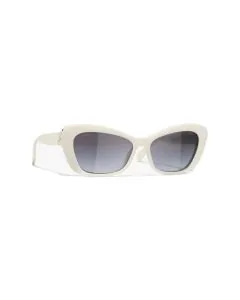 CHANEL Cat Eye Sunglasses