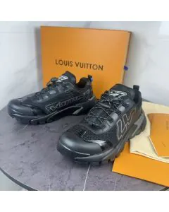 LV Runner Tatic Sneaker