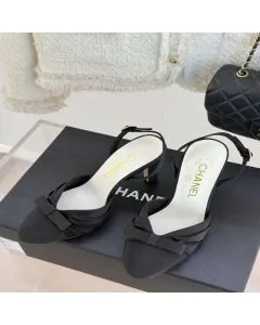CHANEL Slingbacks