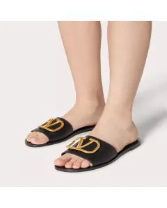 Valentino VLOGO SIGNATURE SLIDE SANDAL IN GRAINY COWHIDE WITH ACCESSORY