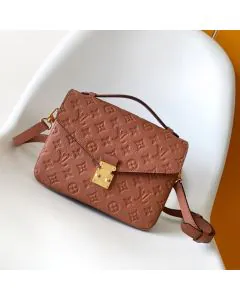 LV Pochette Métis