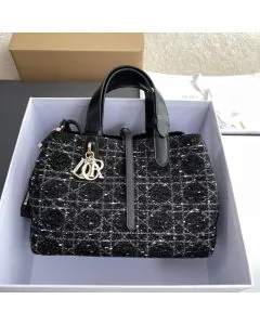 Medium Dior Toujours Bag