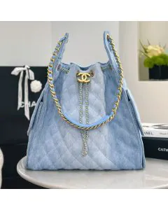 CHANEL 25 Medium Handbag